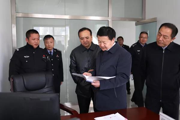 呼禾副市长到伊旗调研指导基层派出所工作.jpg